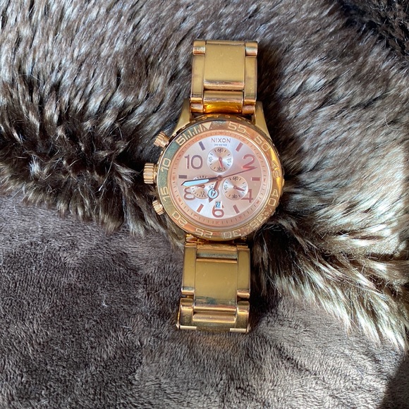 Nixon Rose Gold Watch Unisex - Picture 1 of 2